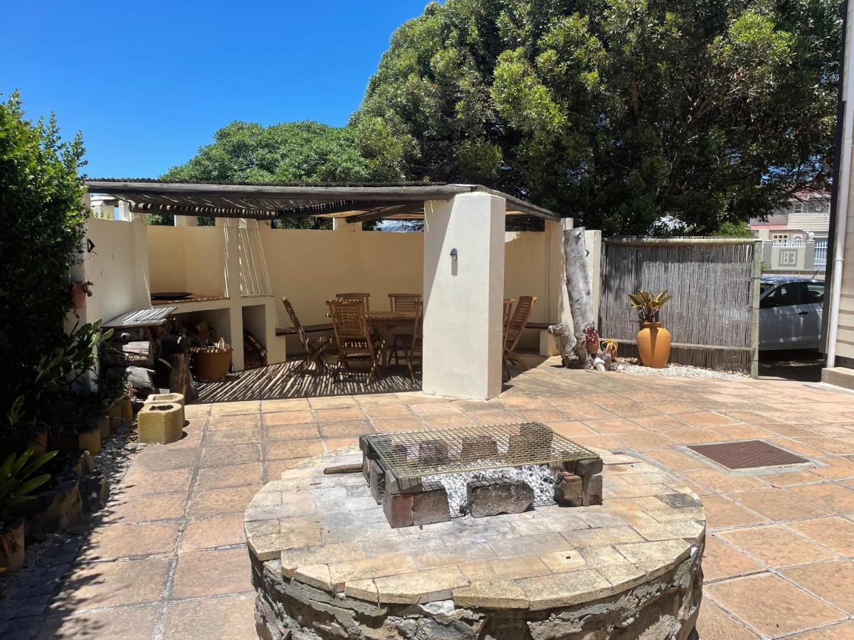 2 On Third Avenue Apartment Hermanus Exterior photo